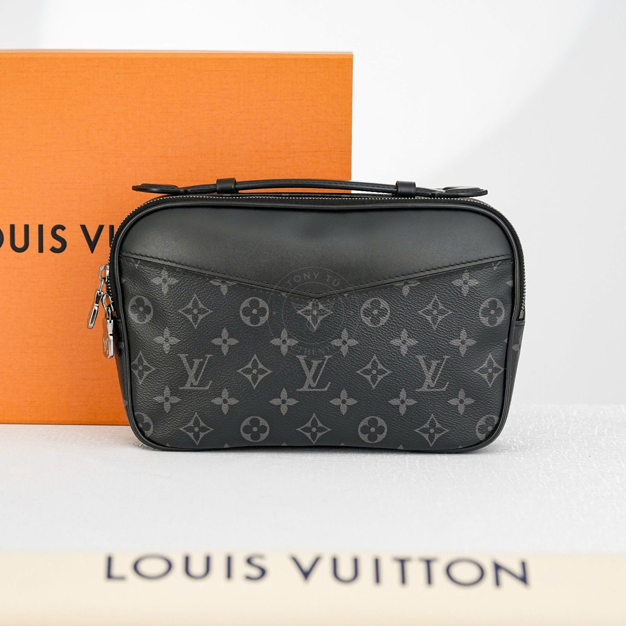 Túi đeo/ Clutch Louis Vuitton Ambler Explorer Monogram Eclipse