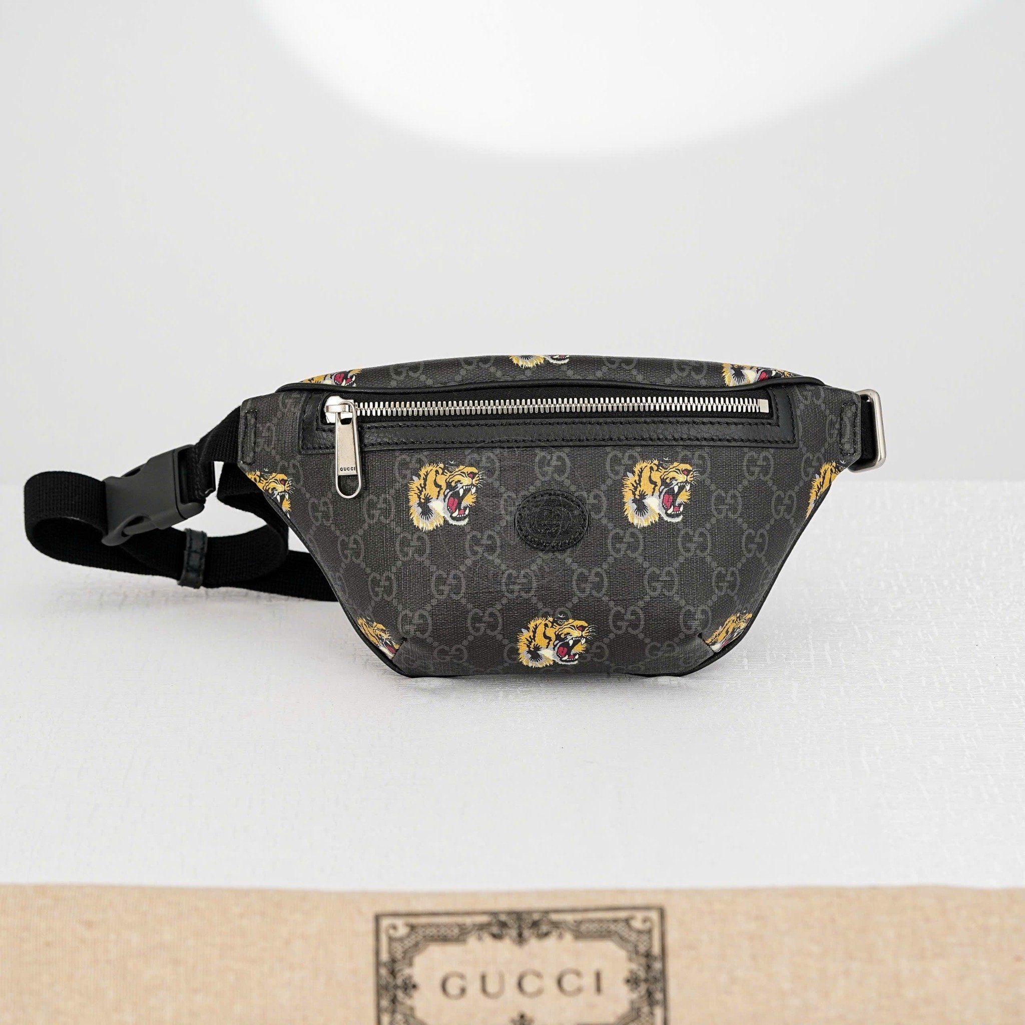 Túi đeo bụng Gucci Tiger Neo GG Supreme