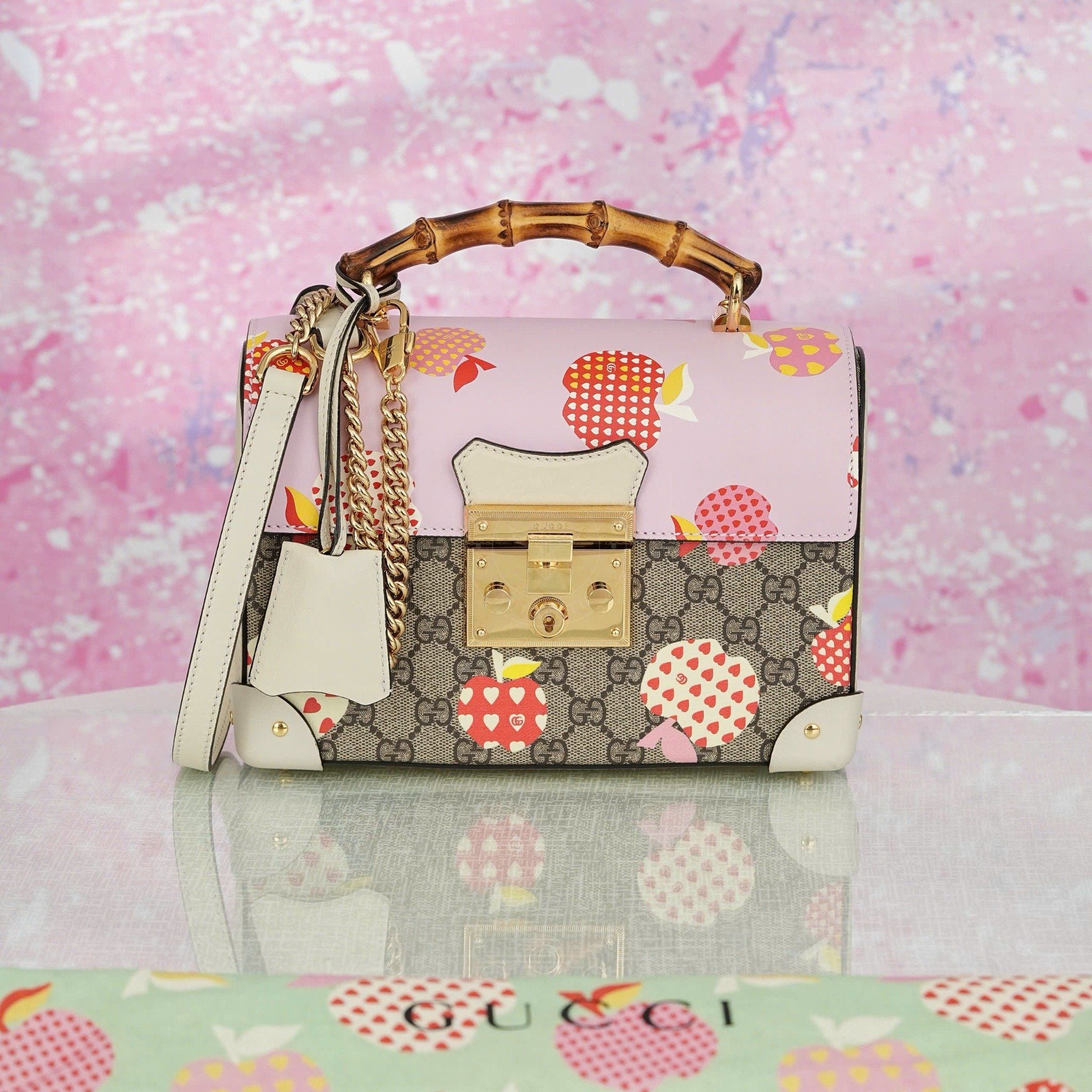 Túi Gucci Padlock Les Pommes GG Supreme Bamboo Satchel Beige