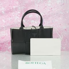 Túi đeo Bottega Veneta Arco Tote Maxi Intrecciato Calfskin size 30