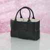 Túi đeo Bottega Veneta Arco Tote Maxi Intrecciato Calfskin size 30