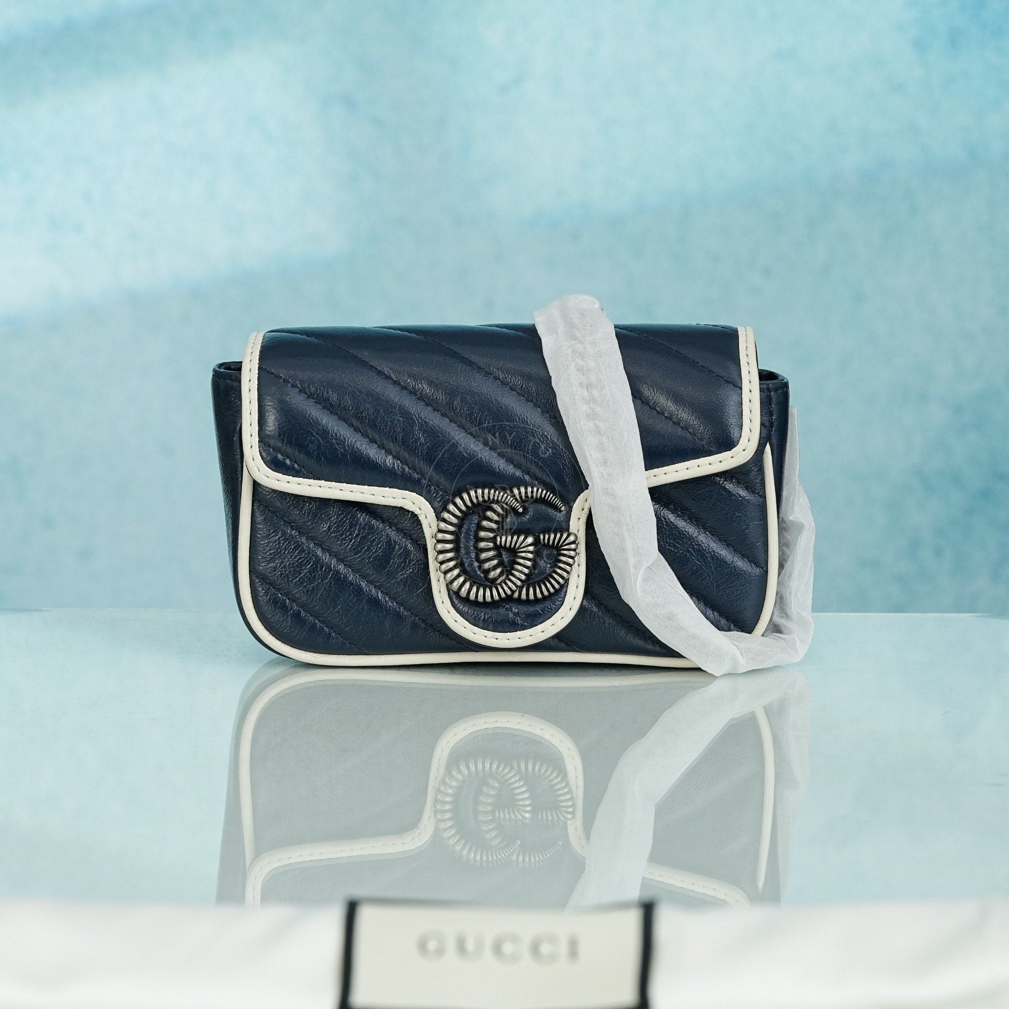 Túi đeo Gucci GG Marmont Navy Blue/White Calfskin (Xanh Navy) size Mini