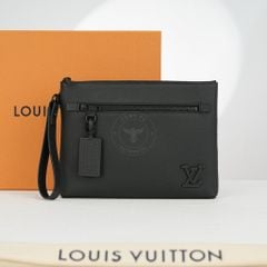 Clutch/ Pouch Louis Vuitton Takeoff Aerogram (Đen)