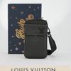Túi đeo Louis Vuitton Phone Pouch Taurillon (New SS, code chip)