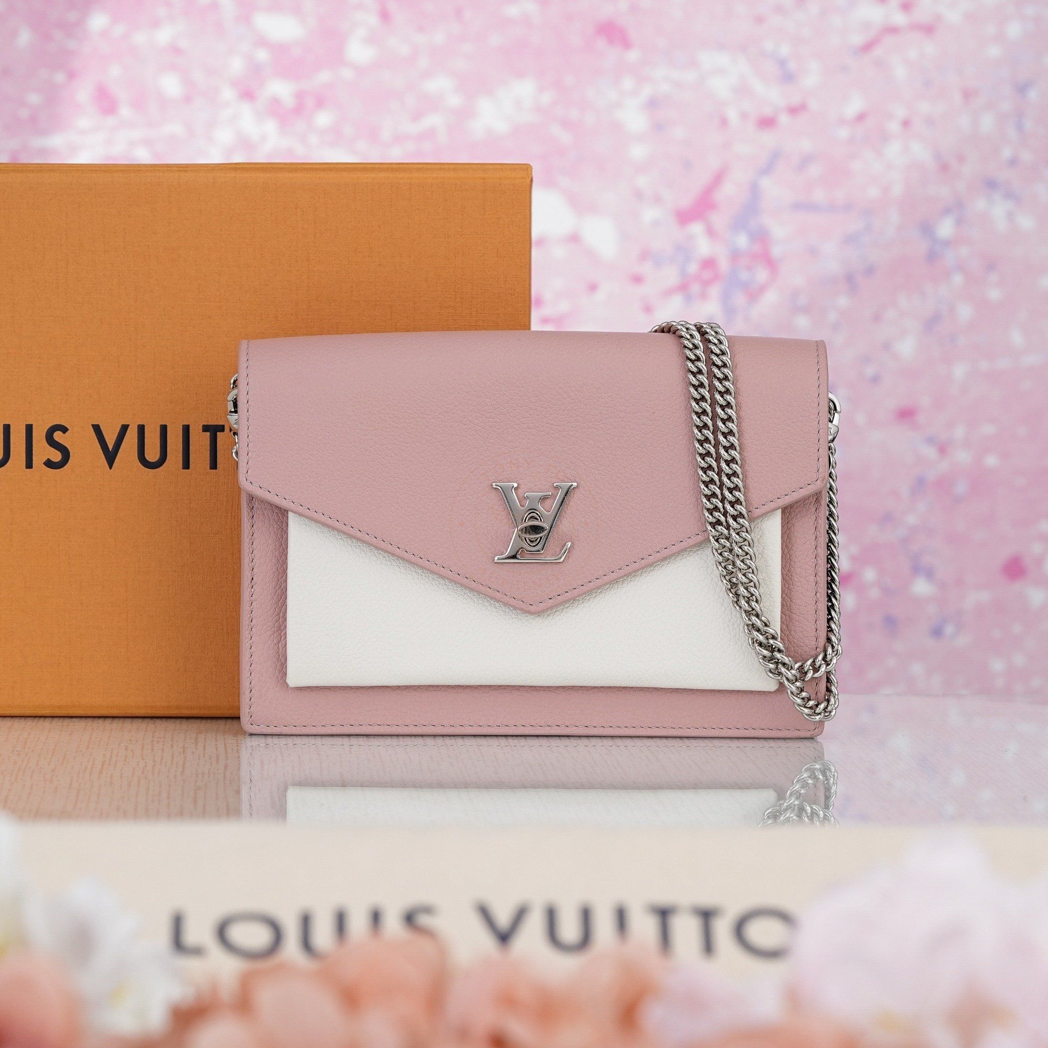 Túi đeo /Pouch Louis Vuitton Mylockme Rosewood/White Taurillon