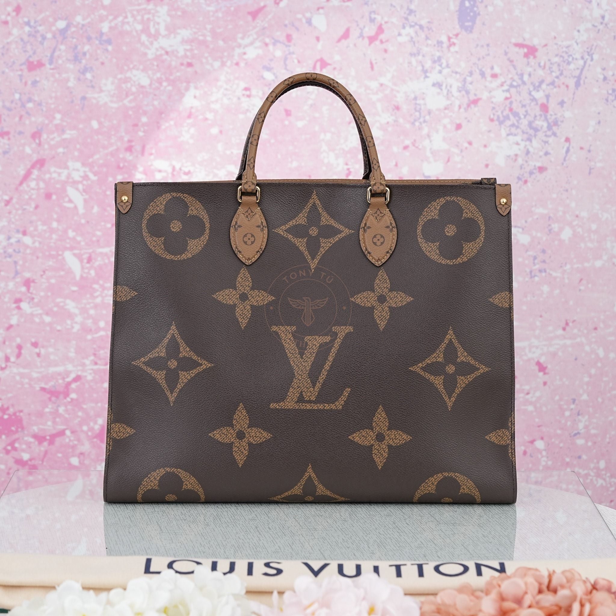 Túi đeo Louis Vuitton On The Go GM Voyage Monogram Maxi size 43