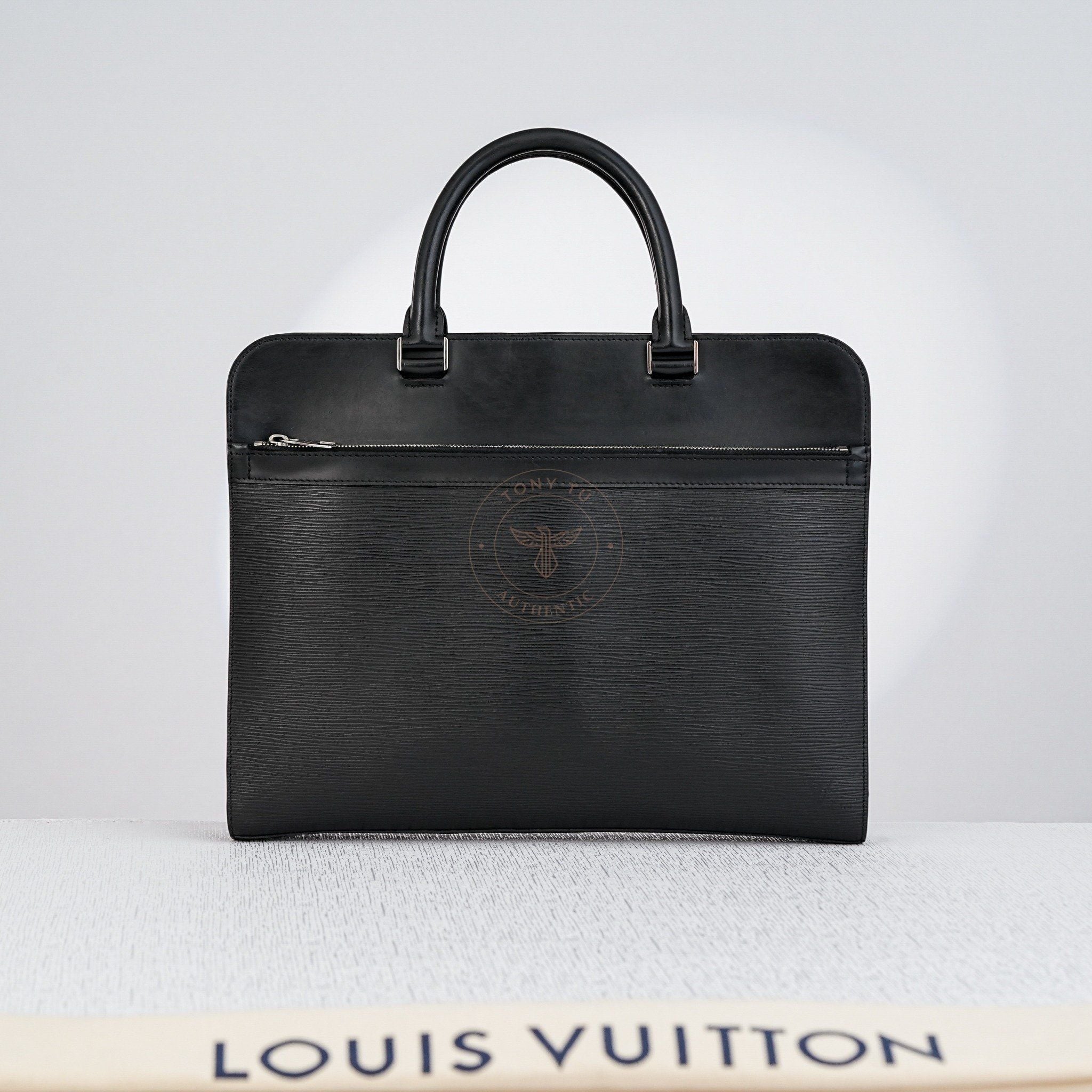 Cặp tài liệu Louis Vuitton Bassano MM Noir Epi size 39
