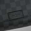 Túi đeo Louis Vuitton District PM Damier Graphite size 24