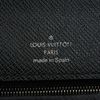 Clutch Louis Vuitton Belaia Noir Taiga size 24