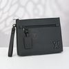 Clutch/ Pouch Louis Vuitton Takeoff Aerogram (Đen)