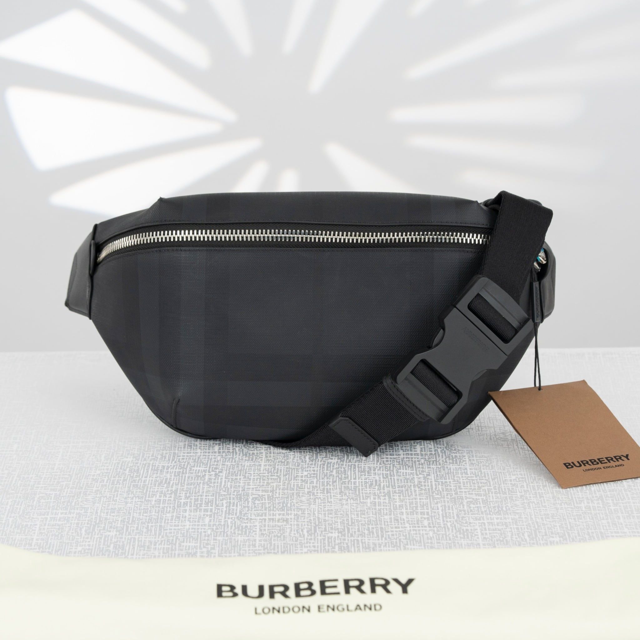 Túi Đeo Burberry Medium “Dark Charcoal” London Check