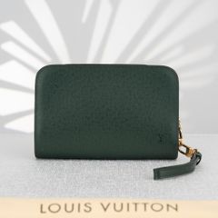 Clutch Louis Vuitton Taiga Baikal (Xanh thông, Vintage)