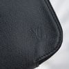 Cặp tài liệu Louis Vuitton Taiga Ardoise Vladimir Noir Taiga Size 35