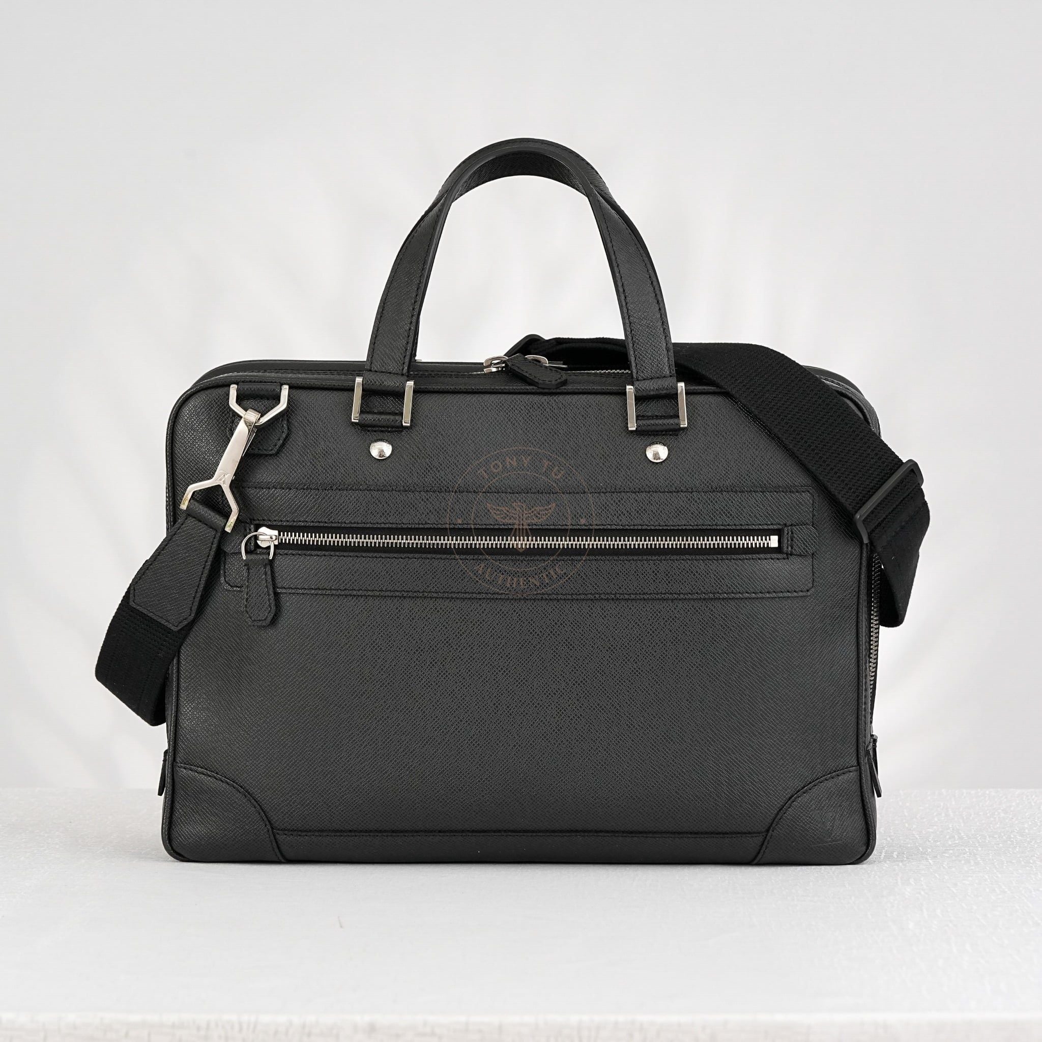 Cặp tài liệu Louis Vuitton Ardoise Alexander Noir Taiga (Đen) size 38