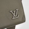 Túi đeo chéo Louis Vuitton Takeoff Aerogram Messenger Green size 22