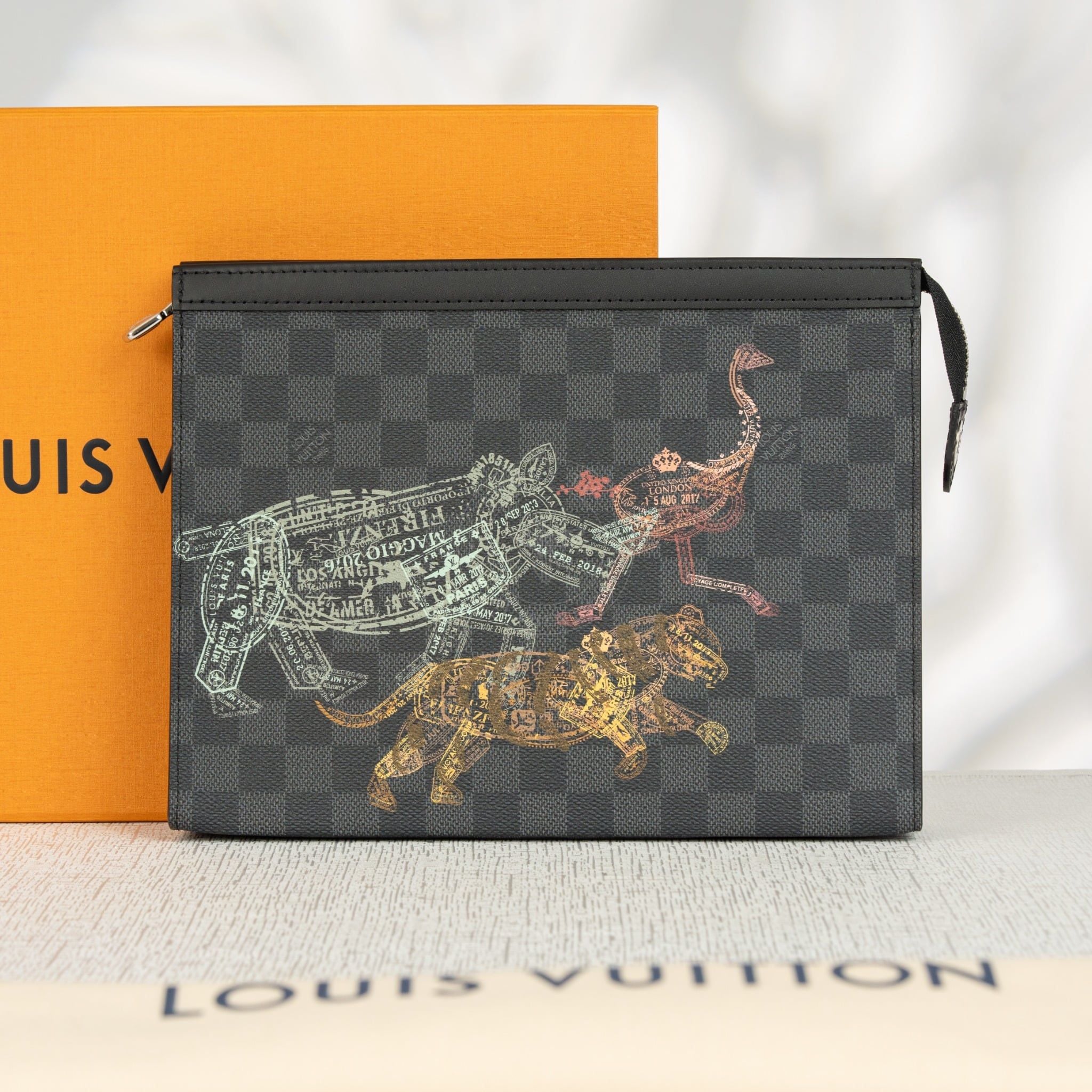 Clutch Louis Vuitton Voyage MM Wild Animals (Limited)