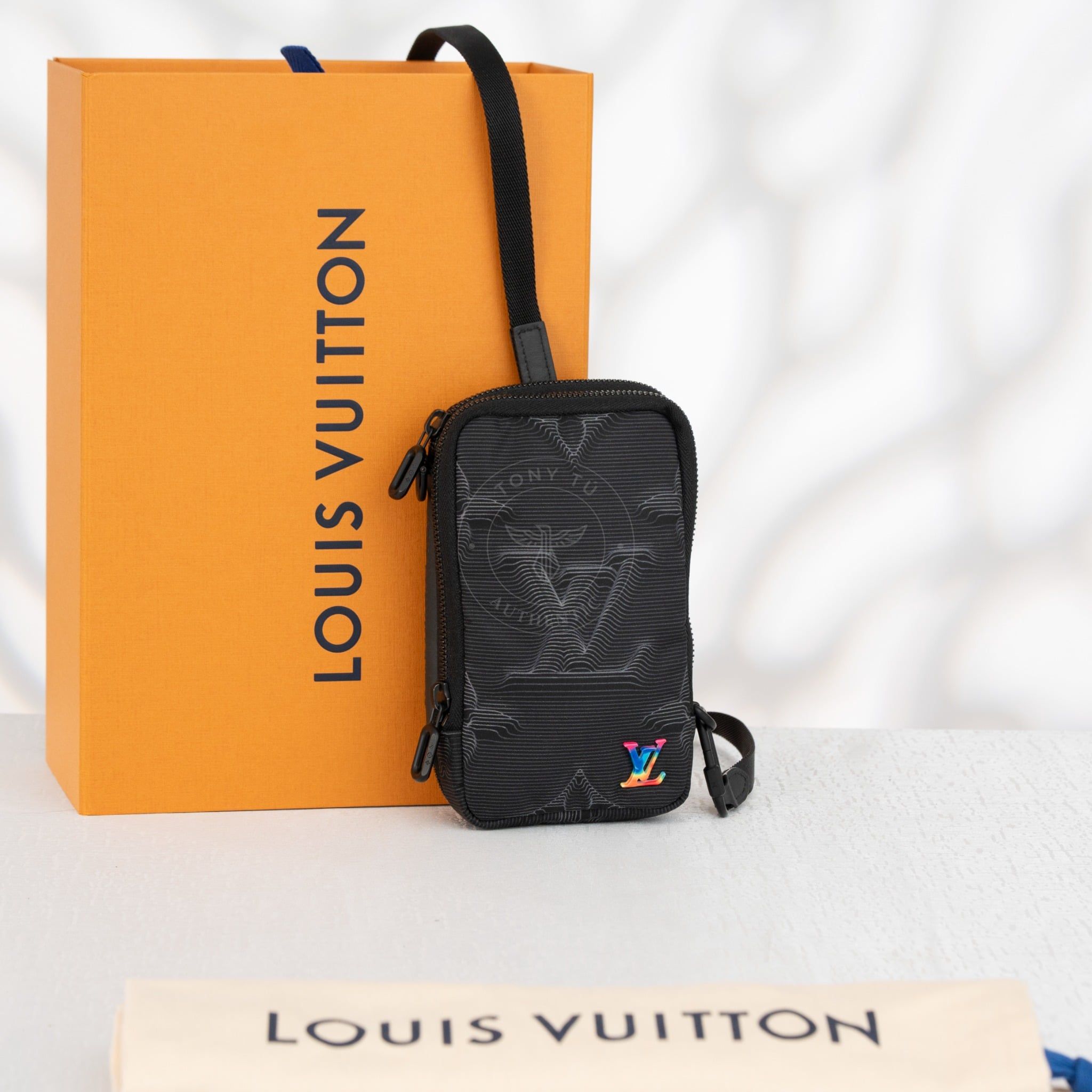 Túi Louis Vuitton 2054 Monogram 3D Size 17