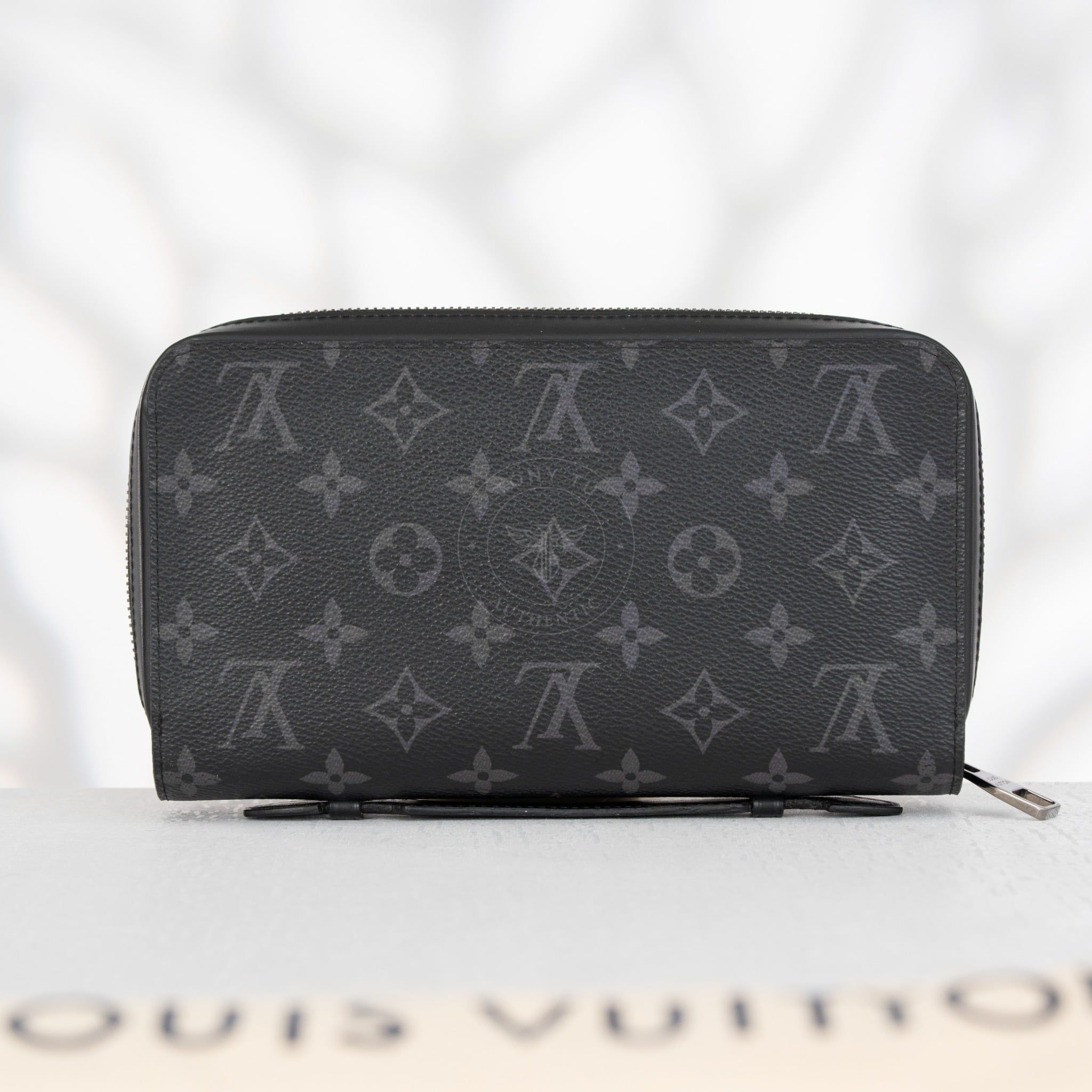 Clutch Louis Vuitton Monogram Eclipse Zippy XL size 21