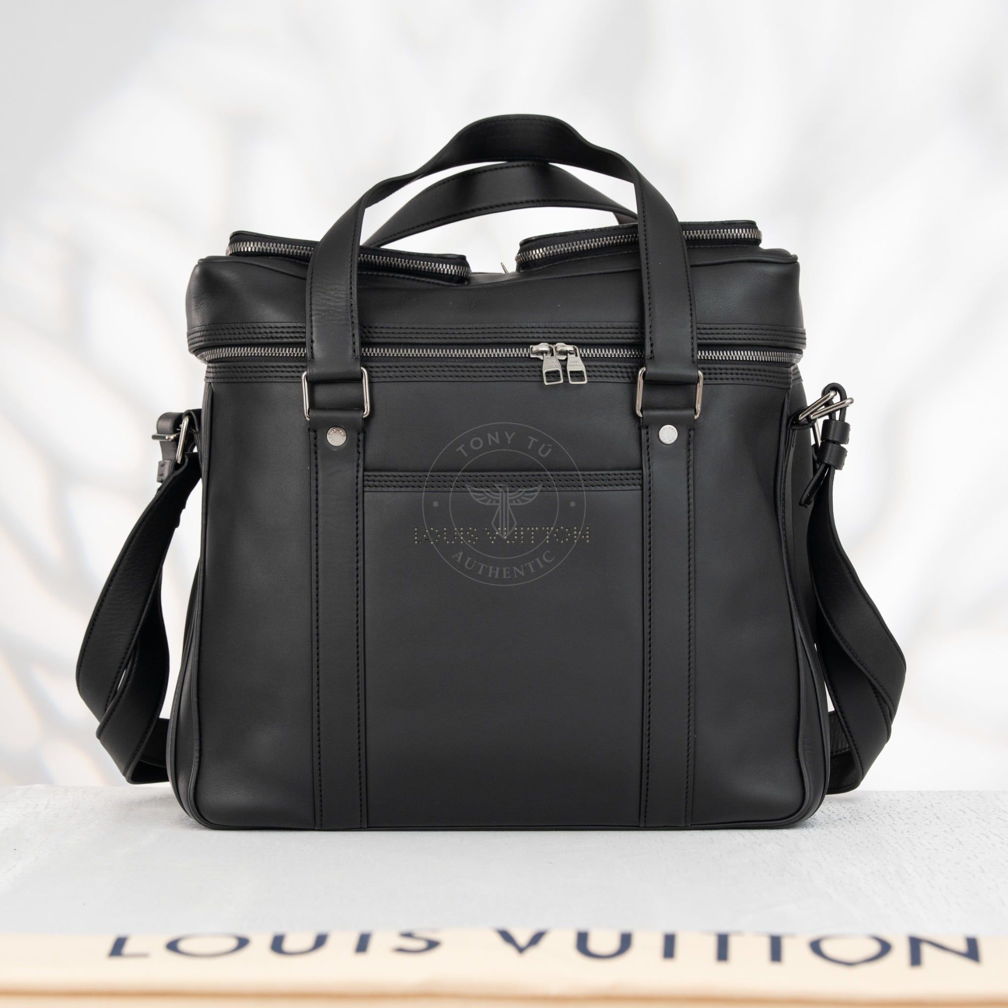 Louis Vuitton 2 Way DJ Travel Bag size 35