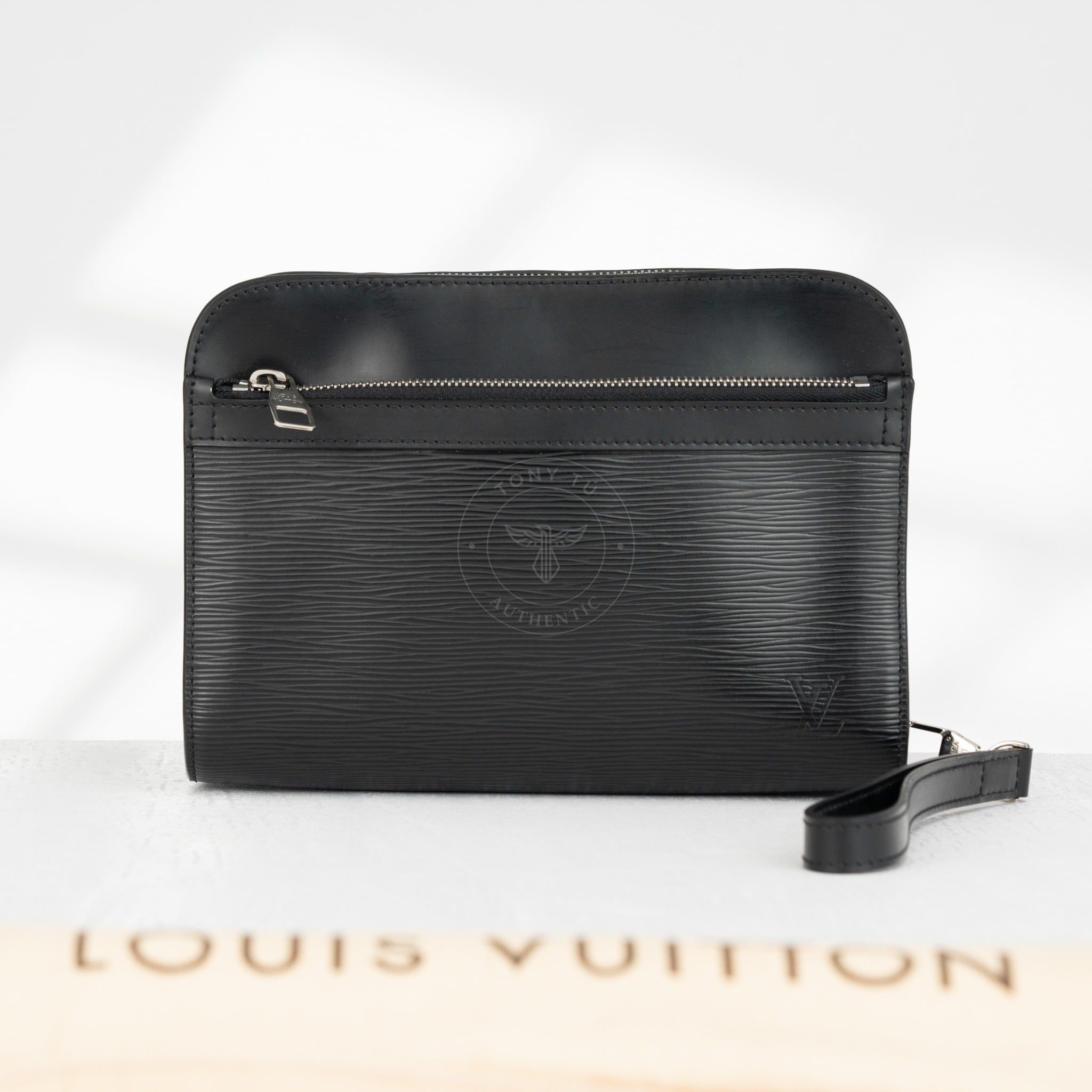Clutch Louis Vuitton Hoche Noir Epi (Đen)