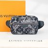 Túi đeo Louis Vuitton Outdoor Monogram Tapestry size 21