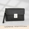 Clutch Louis Vuitton Belaia Noir Epi Size 24