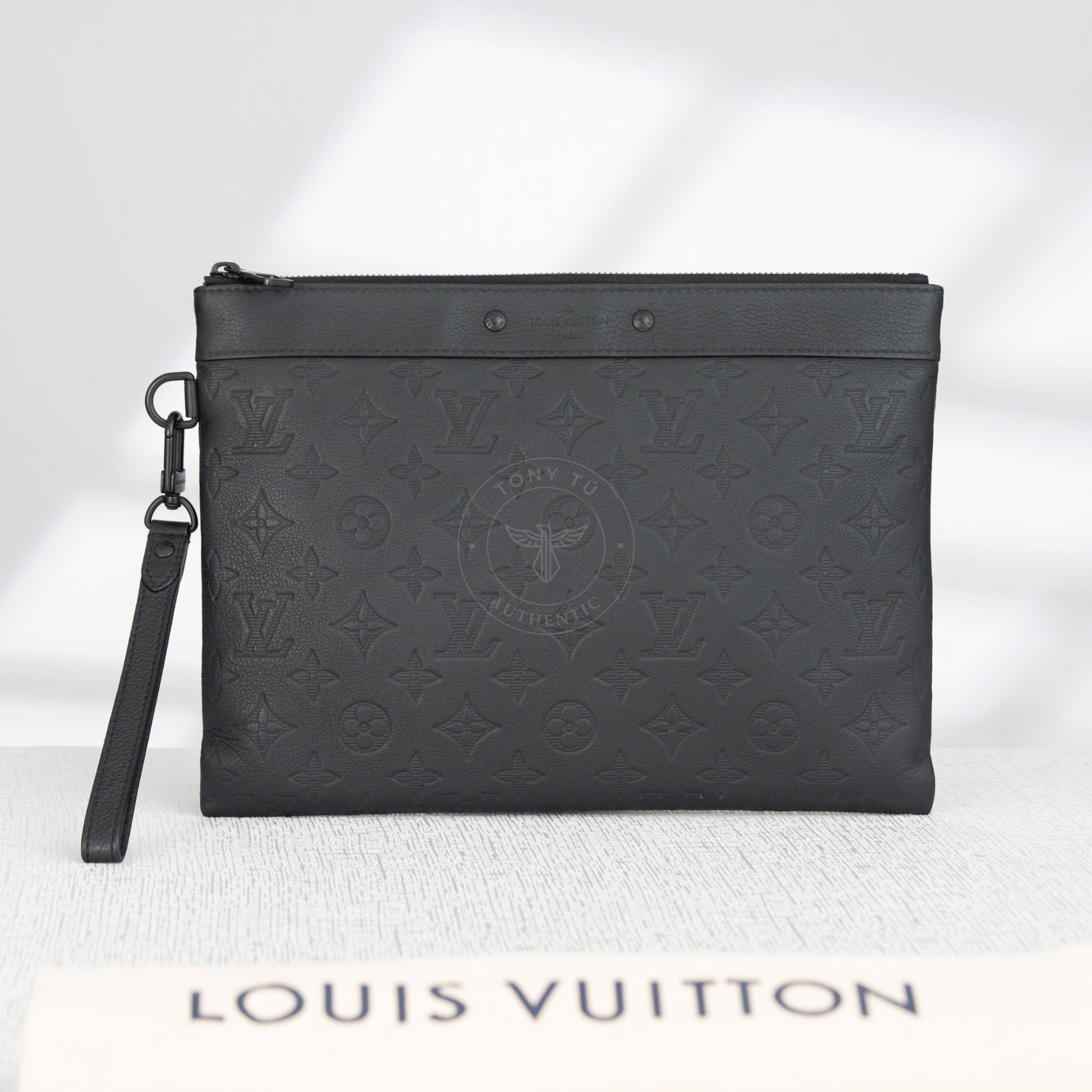 Clutch/ Pouch Louis Vuitton Pochette To-Go Monogram Shadow