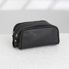 Clutch Louis Vuitton Dopp Kit Noir Taiga size 20