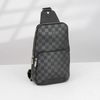Túi đeo Louis Vuitton Avenue Sling Onyx Infini size 30