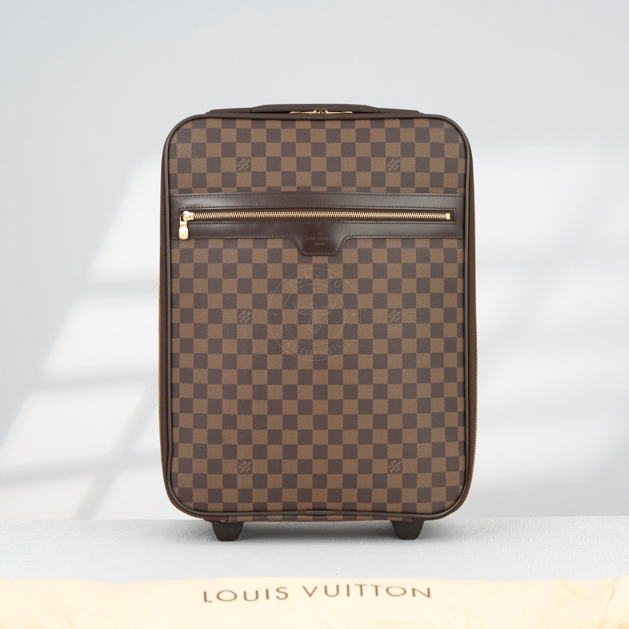 Vali Louis Vuitton Pégase Légèse Damier Ebene Size 45