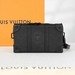 Túi đeo Louis Vuitton Soft Trunk Monogram Taurillon