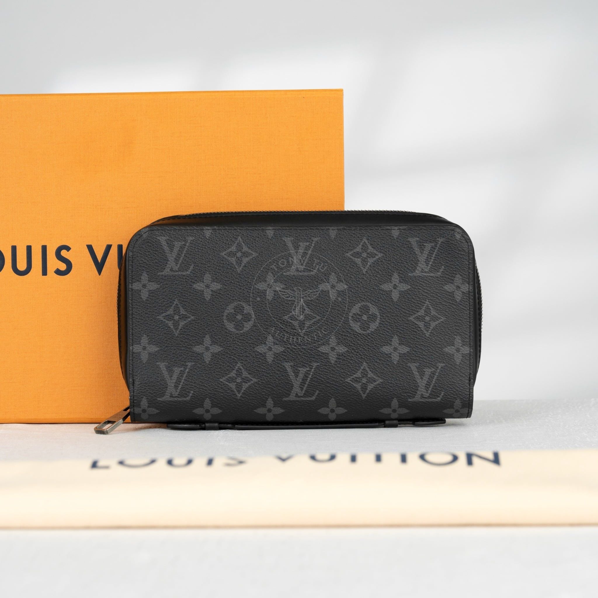 Clutch Louis Vuitton Monogram Eclipse Zippy XL size 21