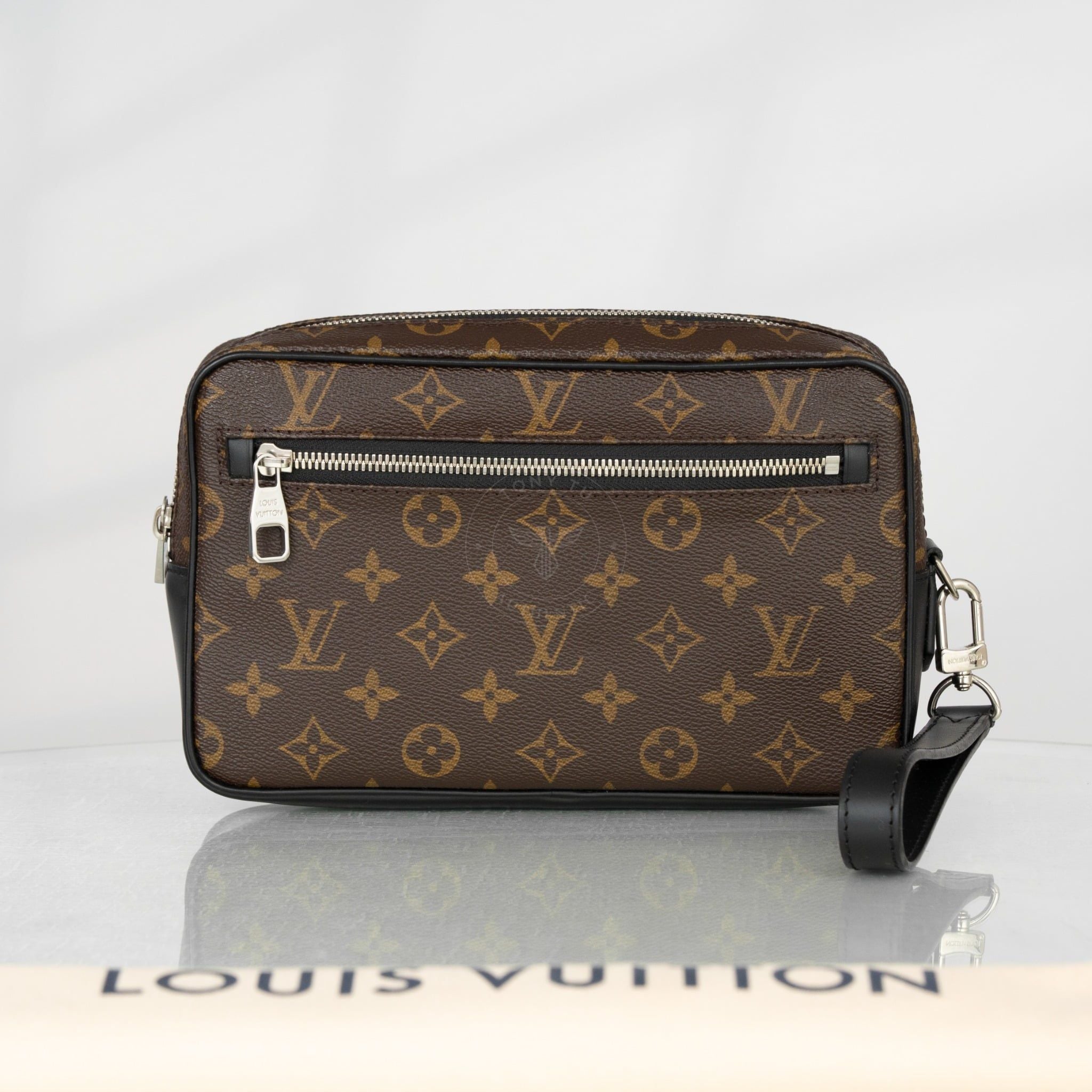 Clutch Louis Vuitton Kasai Monogram Size 24