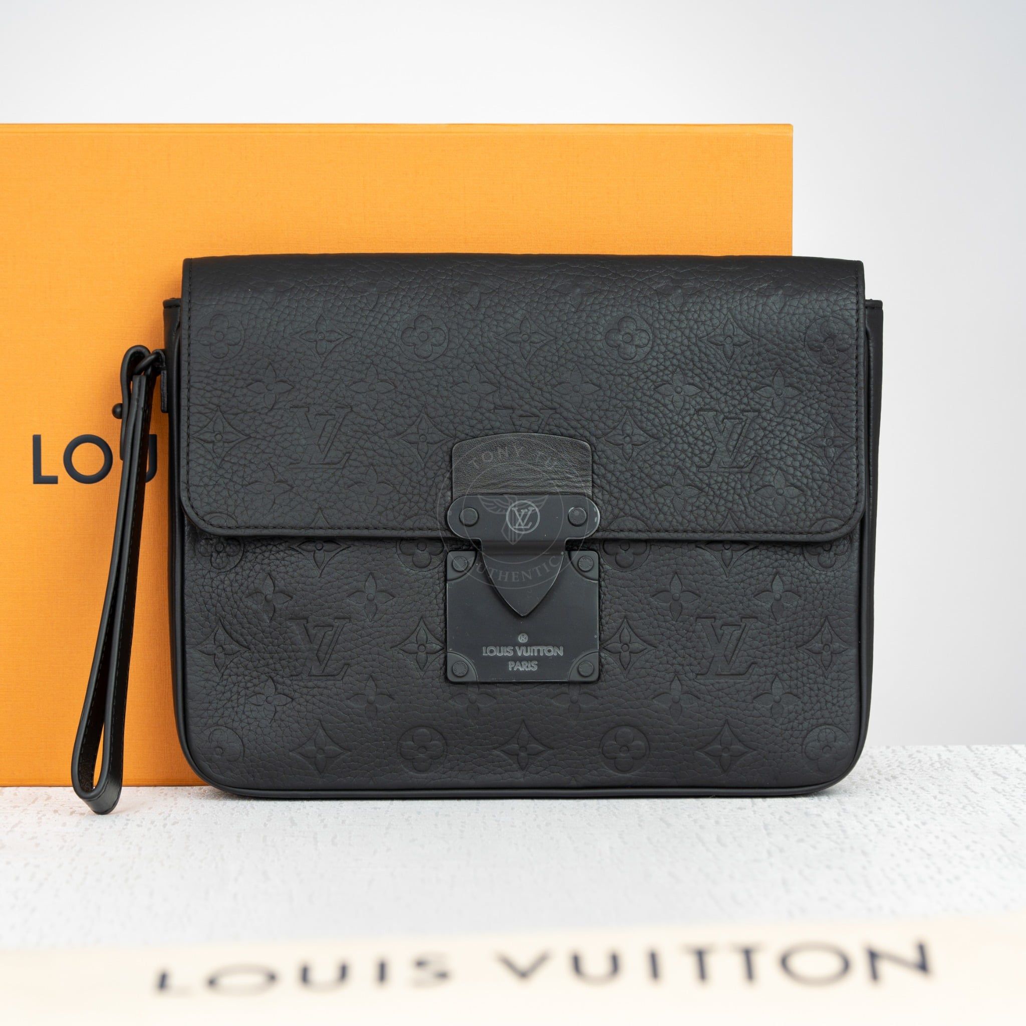 Clutch Louis Vuitton S-Lock A4 Monogram Taurillon G90 size 27