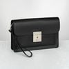 Clutch Louis Vuitton Belaia Noir Taiga