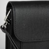 Clutch Louis Vuitton Belaia Noir Taiga