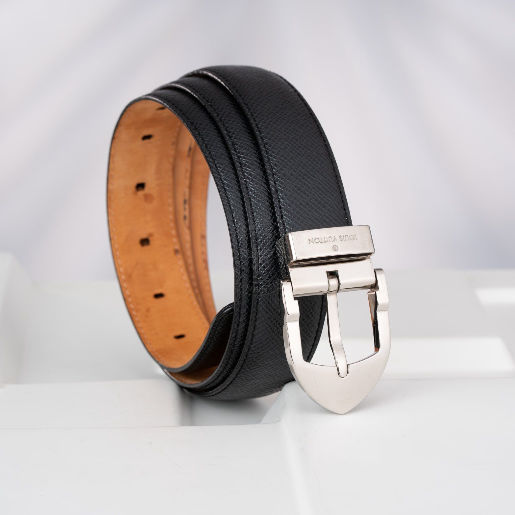 Thắt lưng Louis Vuitton Sydney Riveted Taiga size 100-105