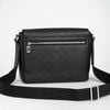 Túi đeo Louis Vuitton District Messenger PM Infini Size 25 (NEW SS, Code Chip)