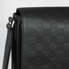 Túi đeo Louis Vuitton District Messenger PM Infini Size 25 (NEW SS, Code Chip)