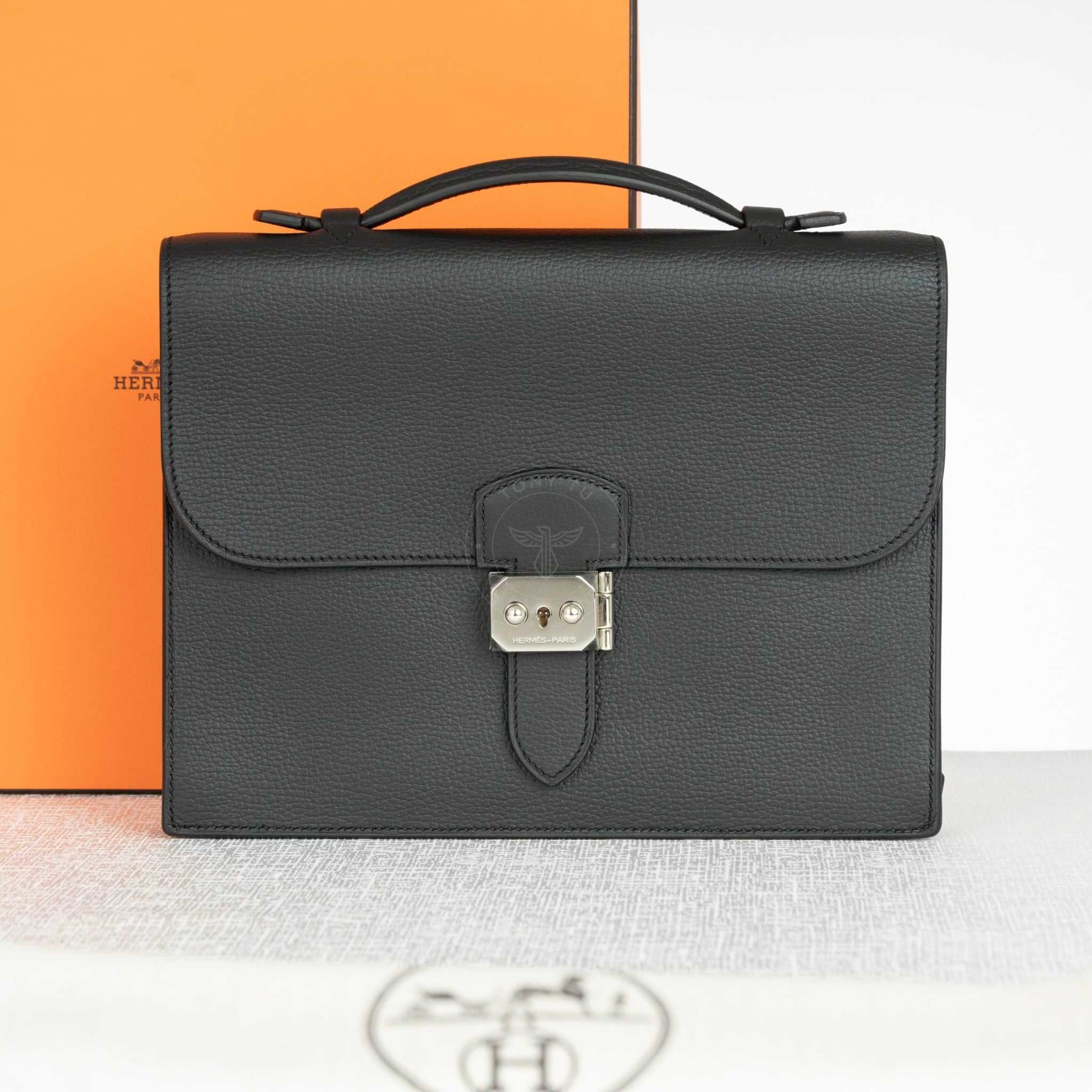 Clutch Hermès Sac à Dépêches Bordeaux Noir Barenia size 27
