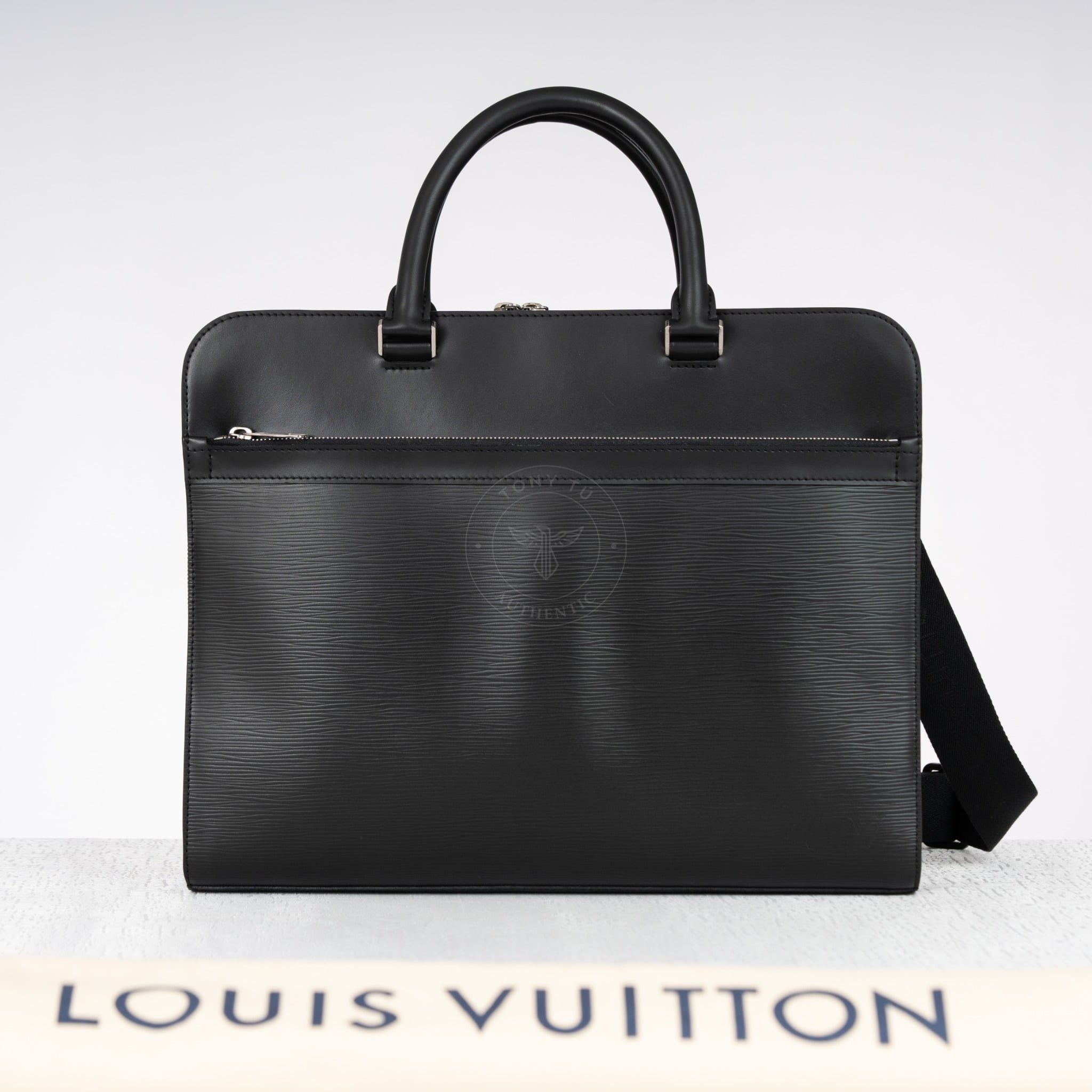 Cặp tài liệu Louis Vuitton Bassano MM Noir Epi size 39
