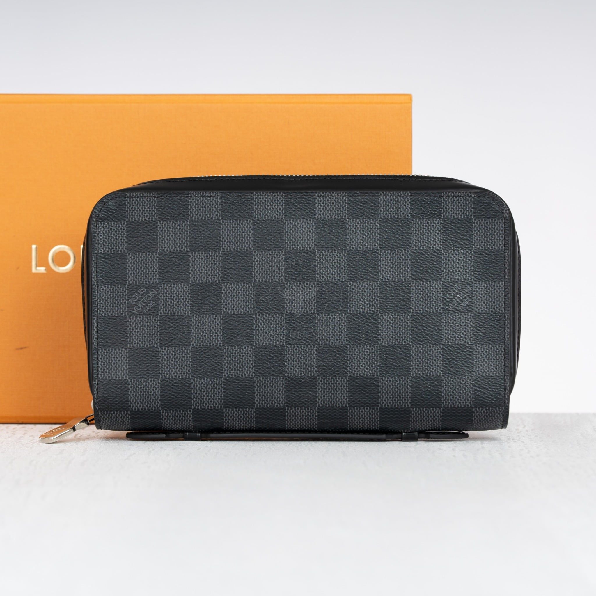 Clutch Louis Vuitton Zippy XL Damier Graphite size 22 (NEW SS)
