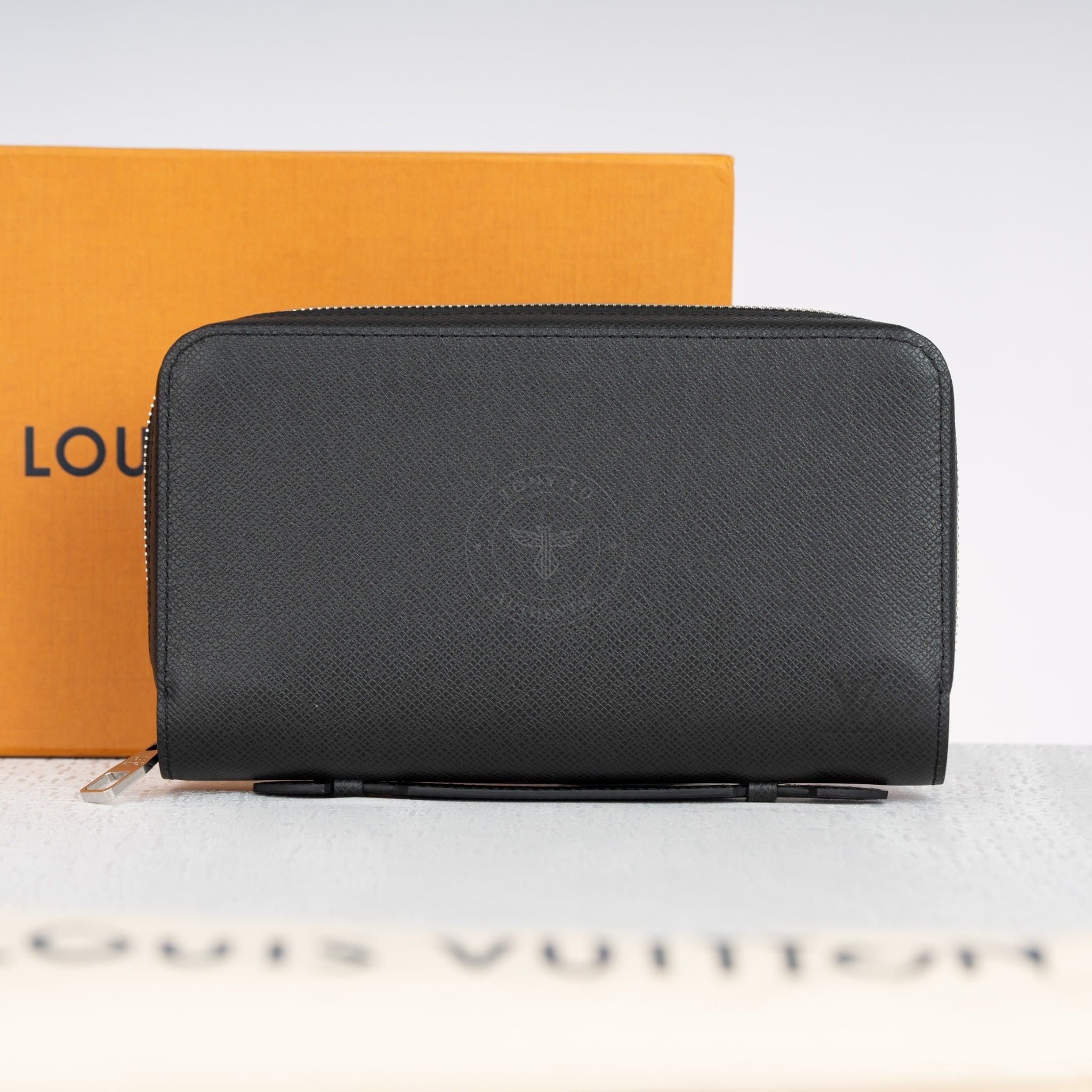 Clutch / Ví Zippy XL Louis Vuitton Noir Taiga