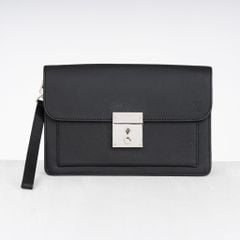 Clutch Louis Vuitton Belaia Noir Taiga size 25