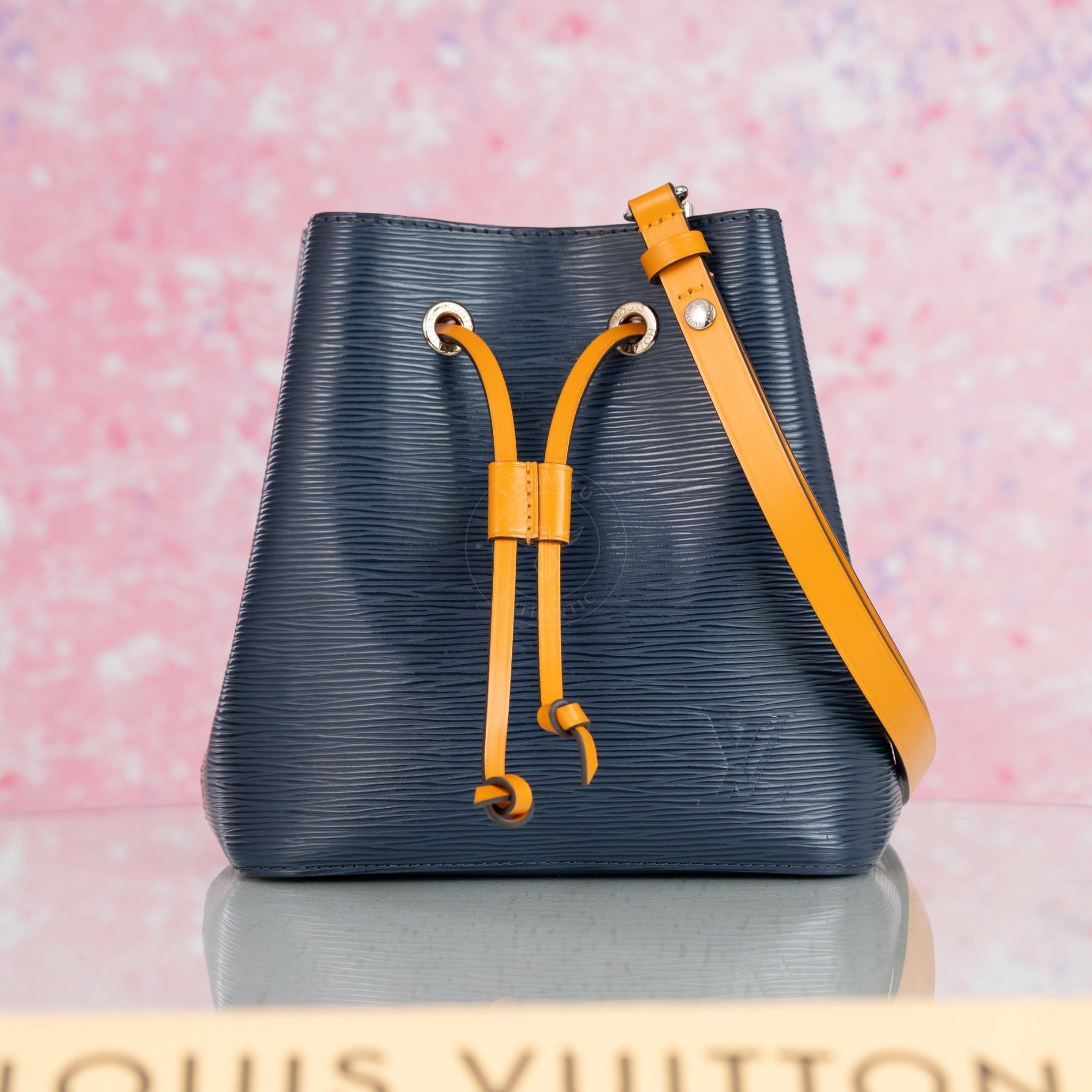 Túi đeo Louis Vuitton Néonoé PM Indigo Epi (Blue/Red) size 20