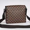 Túi đeo Louis Vuitton District Messenger Damier Ebene PM Size 25