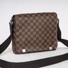 Túi đeo Louis Vuitton District Messenger Damier Ebene PM Size 25