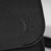 Túi đeo Louis Vuitton Roman PM Messenger Black Taiga size 26