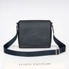 Túi đeo Louis Vuitton Roman PM Messenger Black Taiga size 26