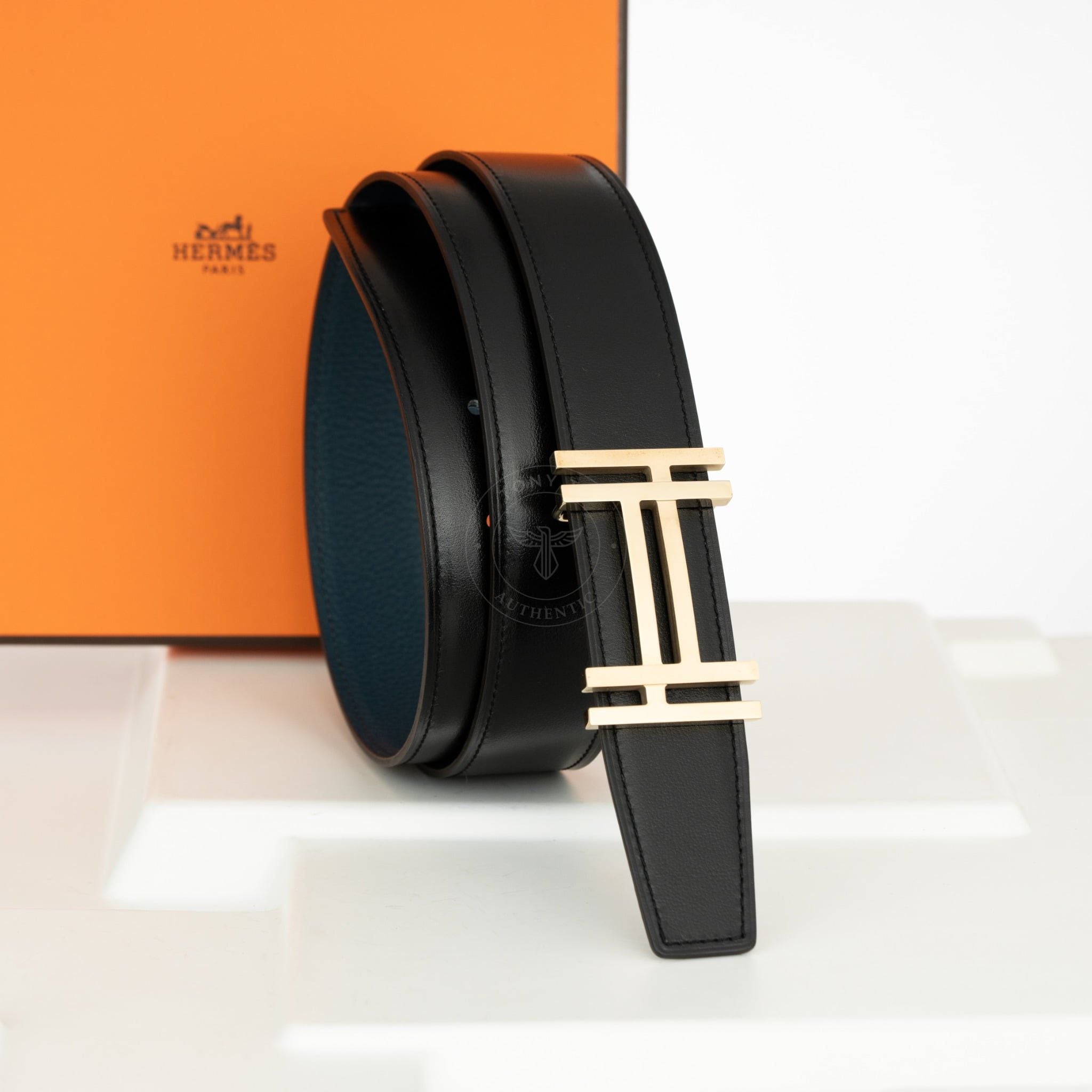 Thắt lưng Hermès H au Carré Reversible Box Calf/Togo (Đen/Xanh Navy) size 90
